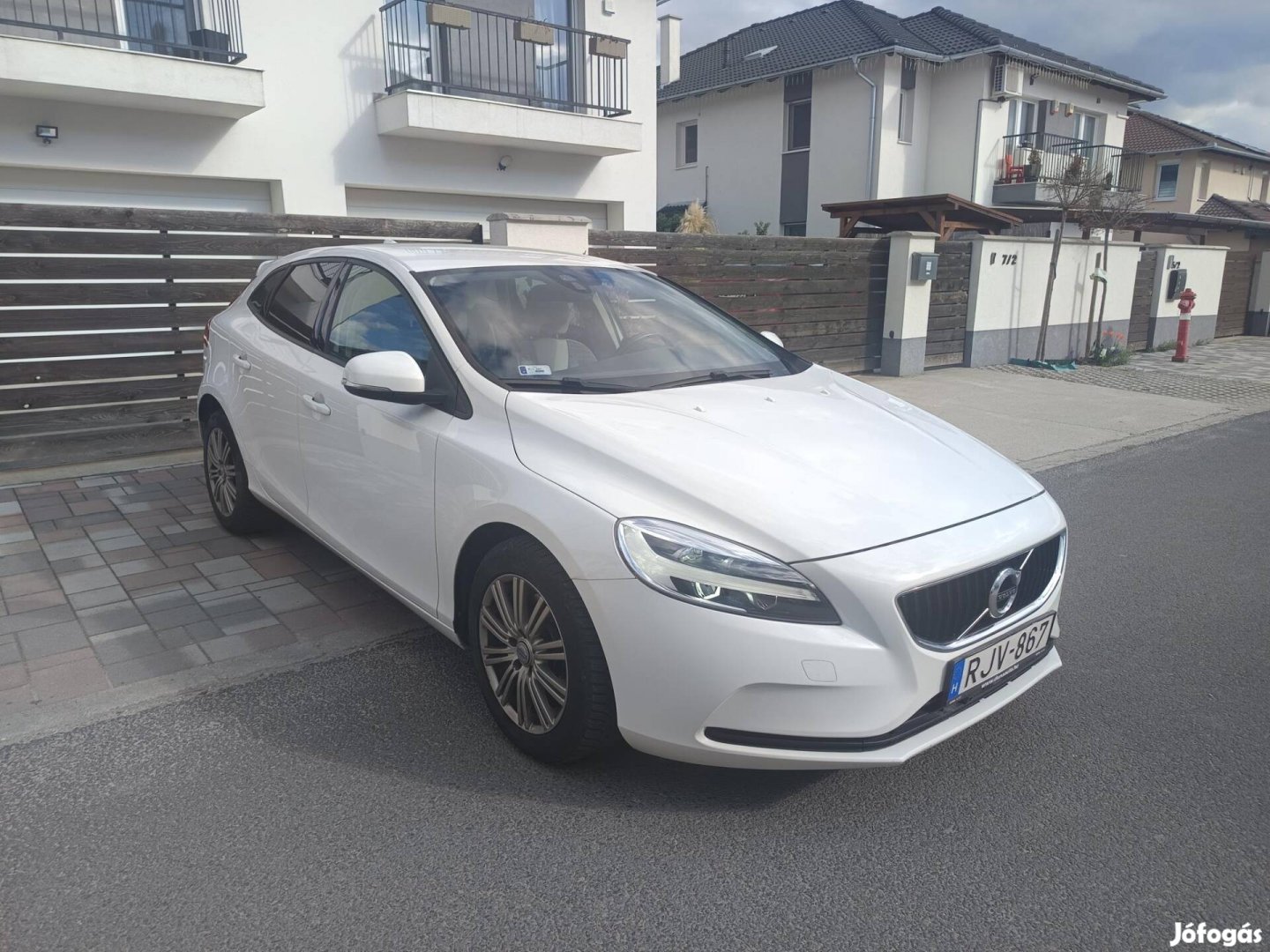 Volvo V40 2.0 [T3] Momentum Magyarországi! GAR...